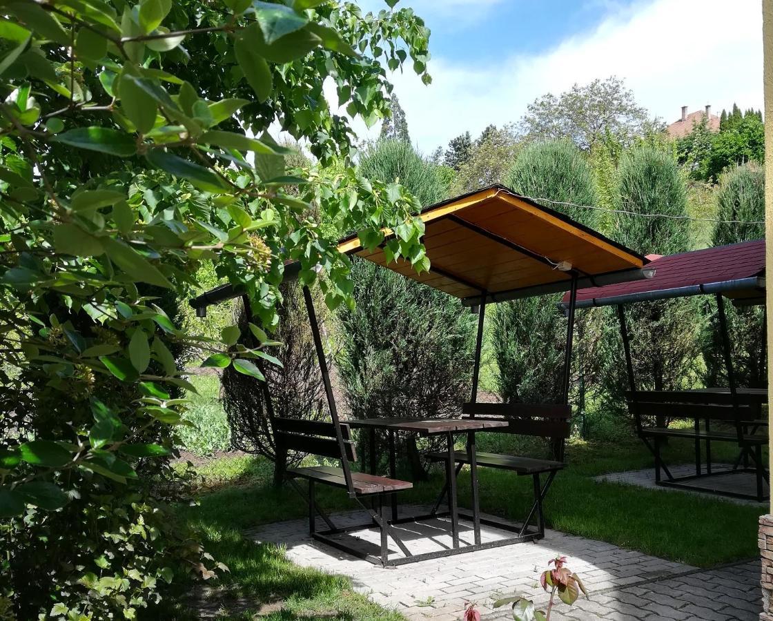 Voelgy Apartman Eger Exteriör bild