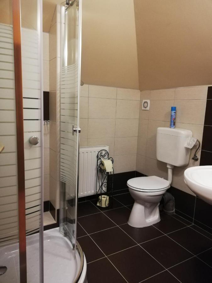 Voelgy Apartman Eger Exteriör bild