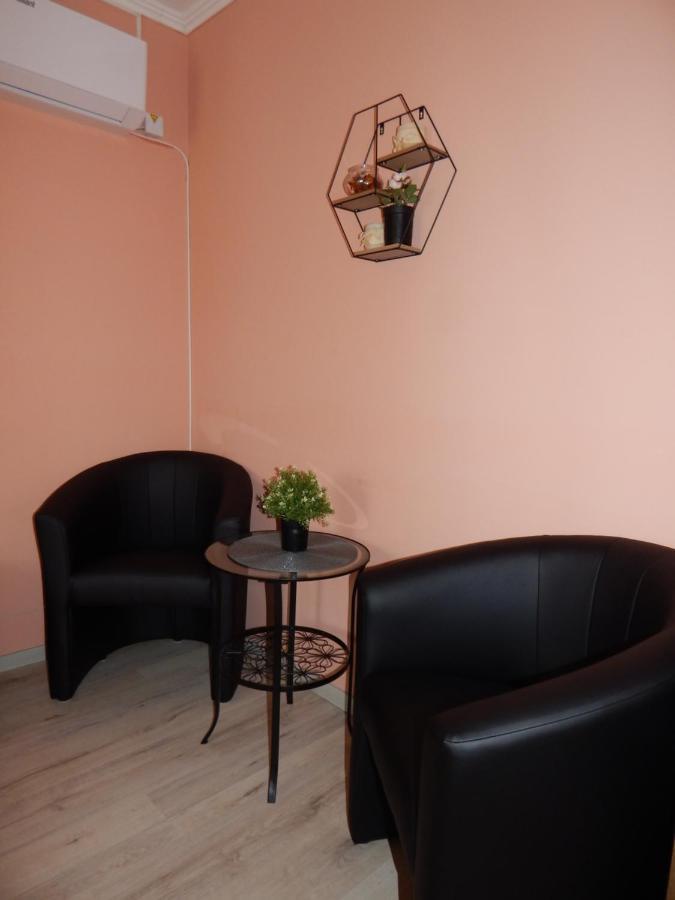 Voelgy Apartman Eger Exteriör bild