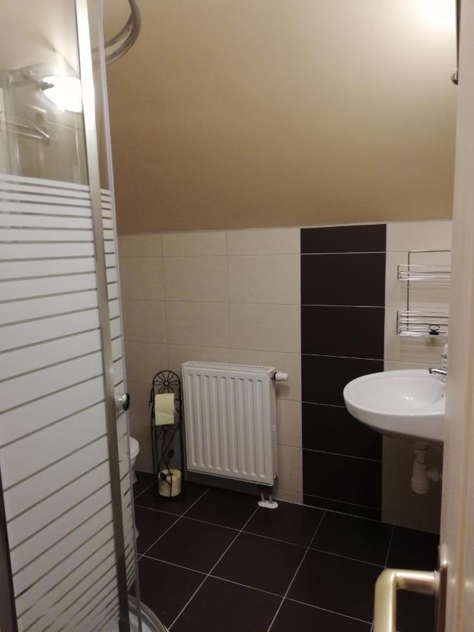 Voelgy Apartman Eger Exteriör bild