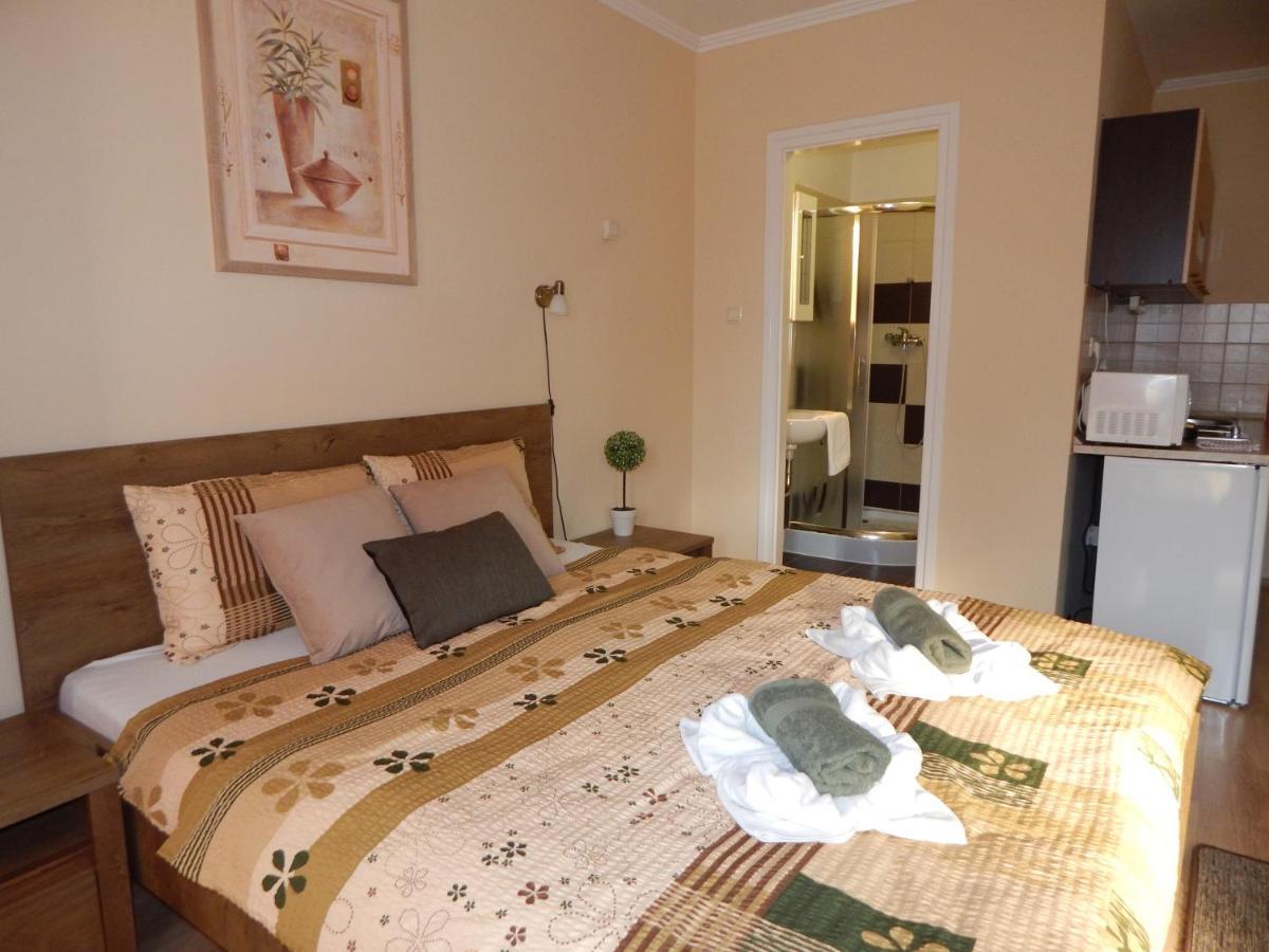 Voelgy Apartman Eger Exteriör bild