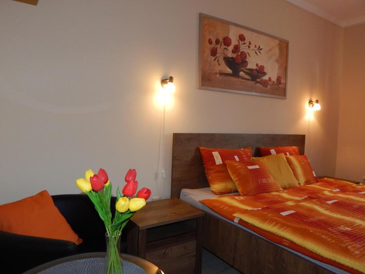 Voelgy Apartman Eger Exteriör bild