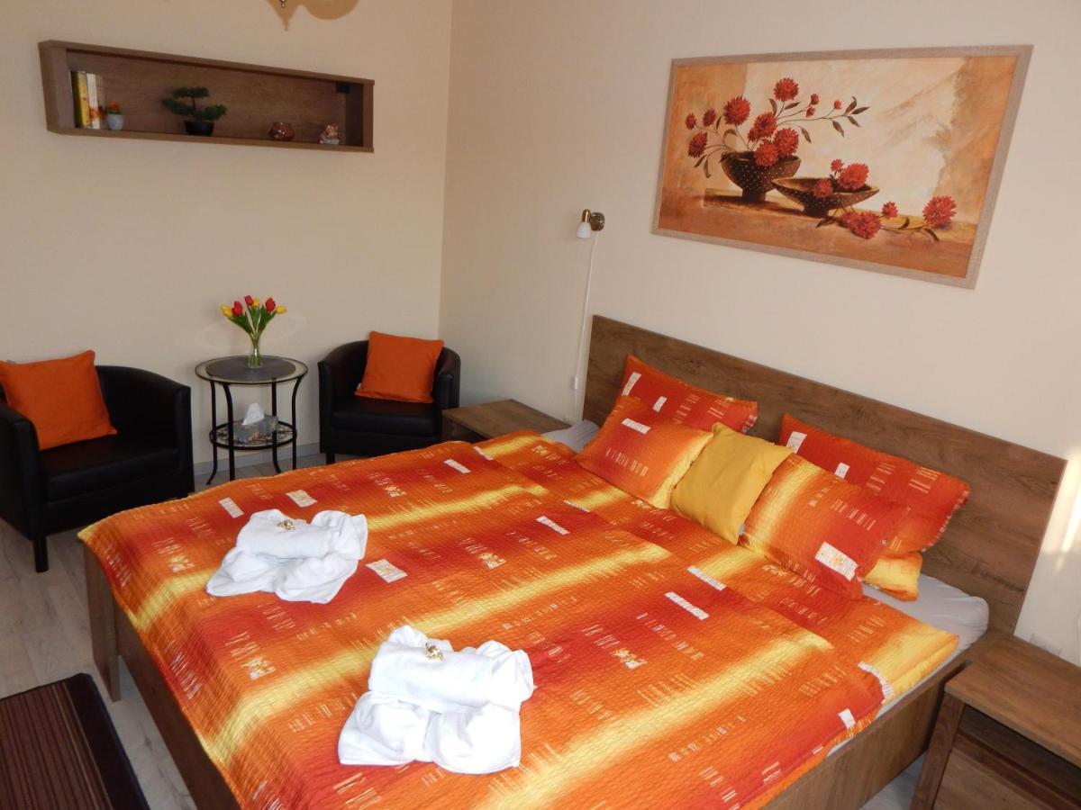 Voelgy Apartman Eger Exteriör bild