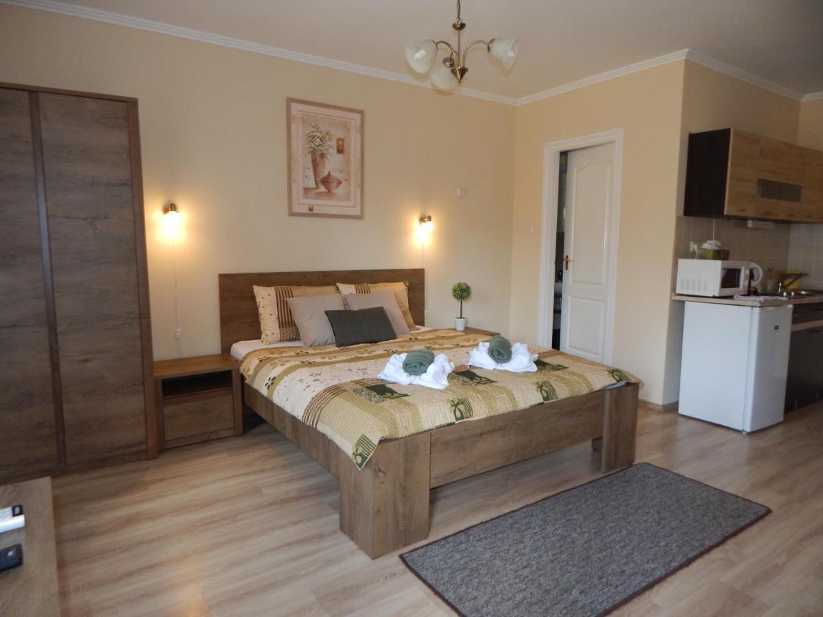 Voelgy Apartman Eger Exteriör bild