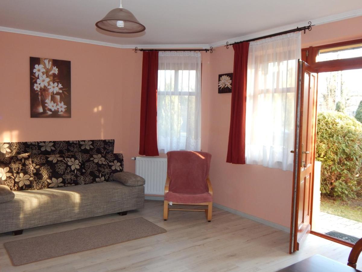 Voelgy Apartman Eger Exteriör bild