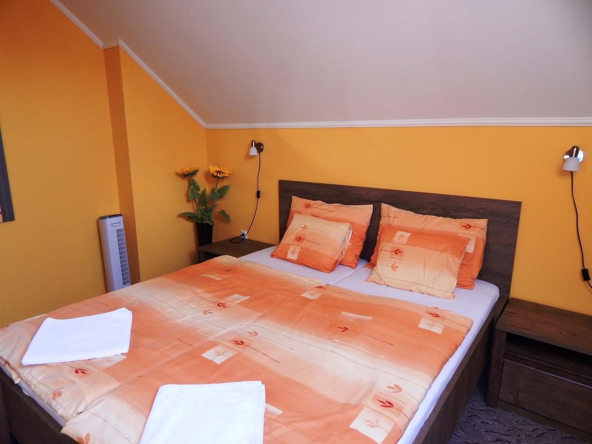 Voelgy Apartman Eger Exteriör bild