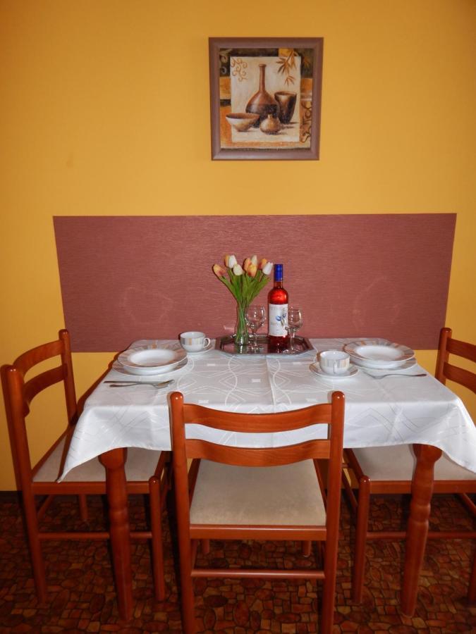 Voelgy Apartman Eger Exteriör bild